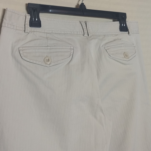 Bob Timberlake Jeans. Tan, light corded jeans - Picture 4 of 5